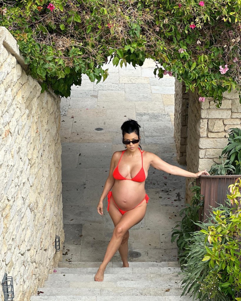 Kourtney Kardashian bikini