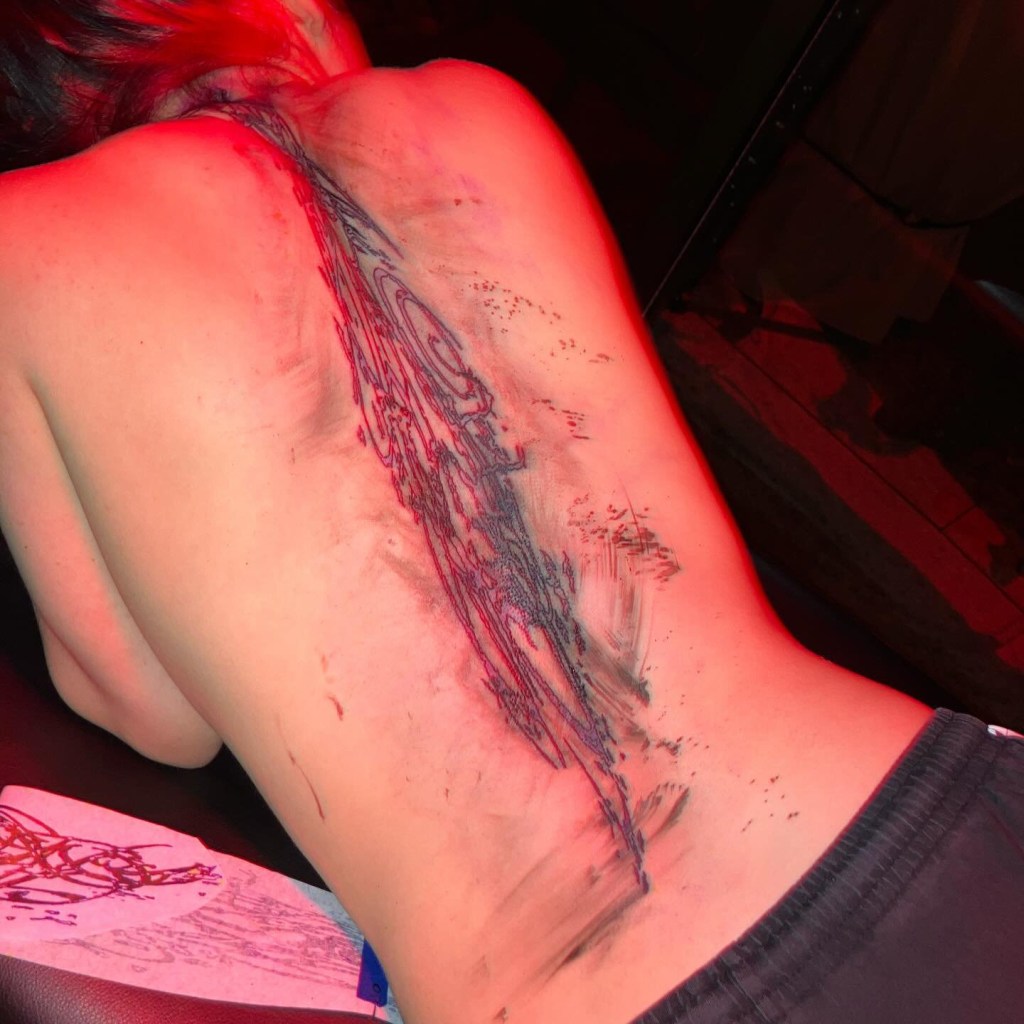 Billie Eilish Debuts Massive Back Tattoo https://www.instagram.com/p/CyjRN-yPm0y/?g=5&img_index=10