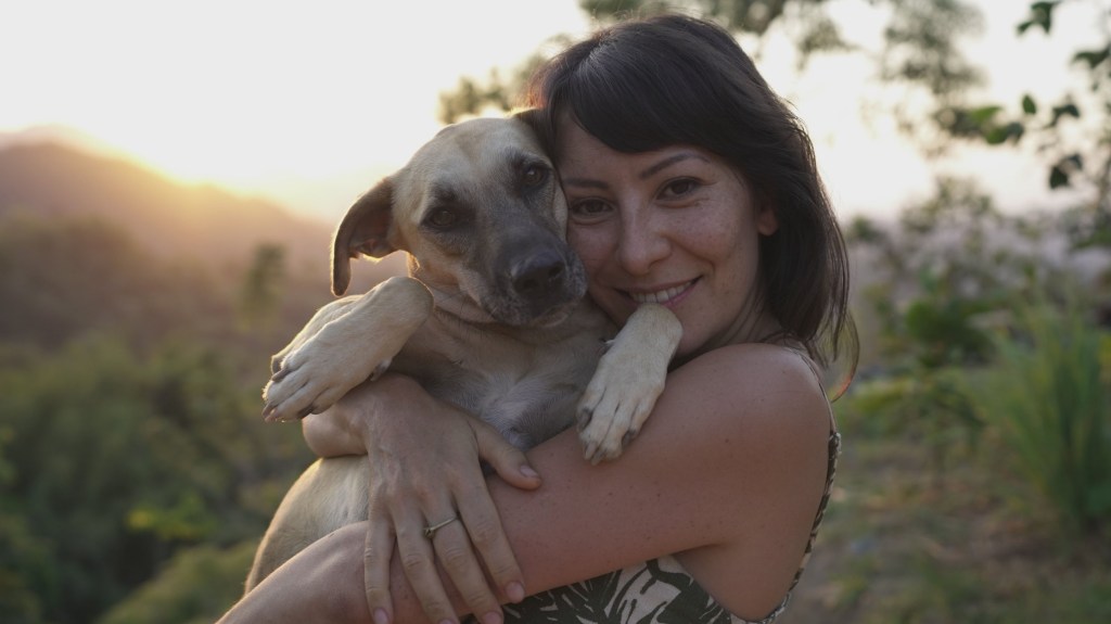 Ben Fogle: New Lives in the Wild S 18 EP1 Vanessa Forero and her dog, Sunset at Vanessa's Lodge, Minca Colombia
